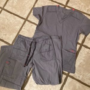 Wonderwink scrub set